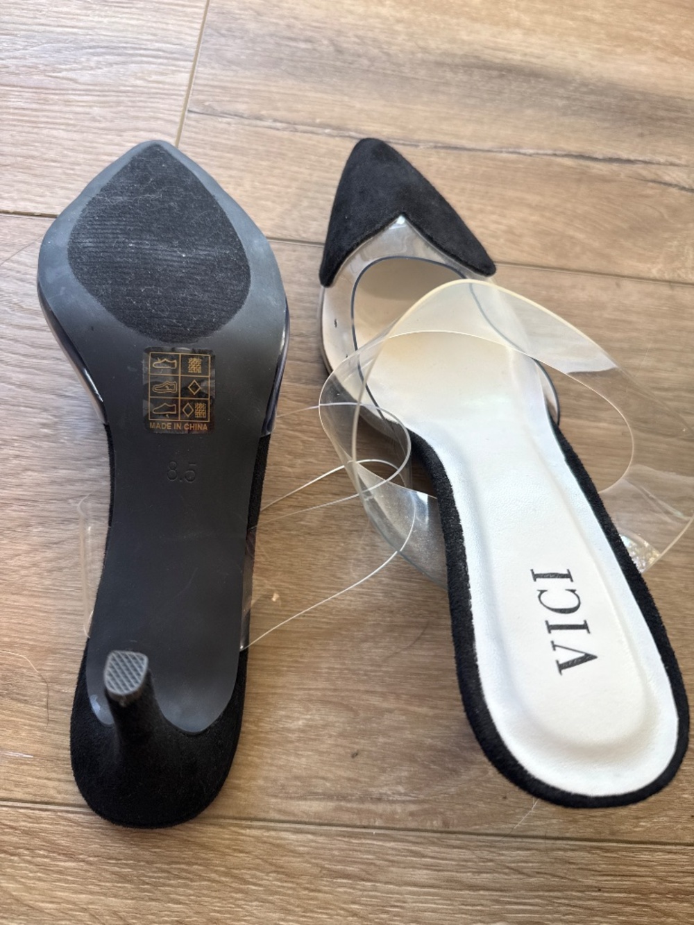 Heels - Picture 4 of 4